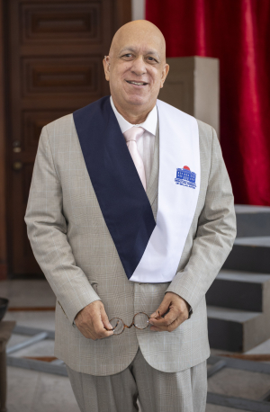Bellas Artes rinde homenaje a Giovanny Cruz y declara Estudiante de Honor de la ENAD