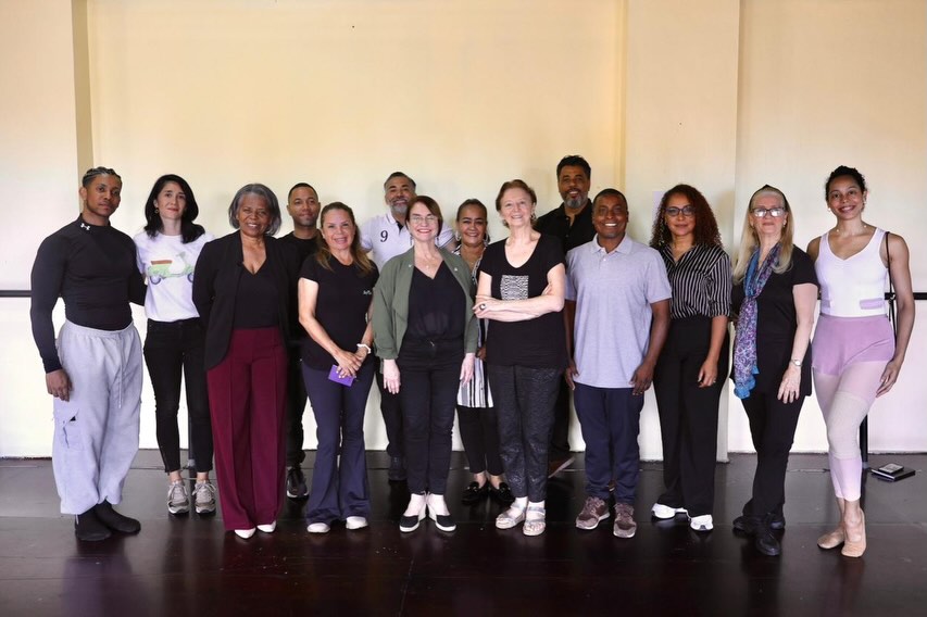 Directora de Bellas Artes, Marianela Sallent y Jocelyn Rodríguez, representante de Só Dança en RD encabezaron el encuentro